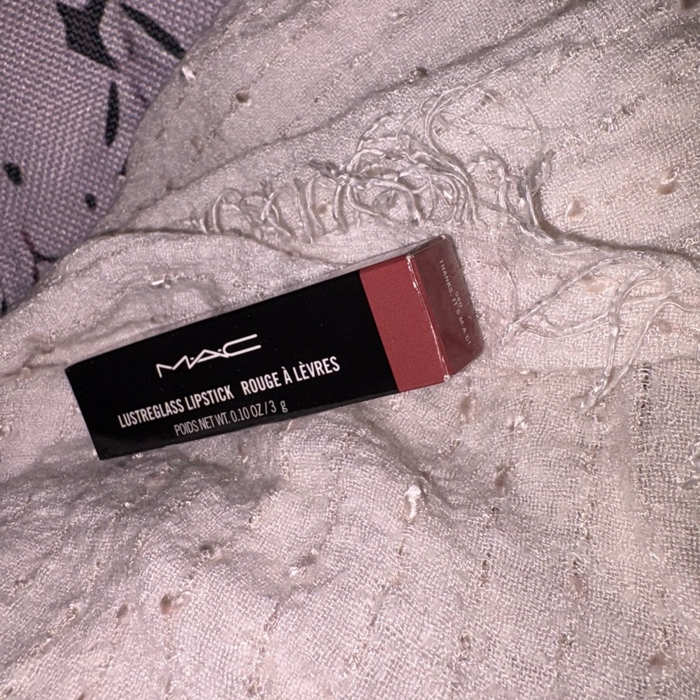 MAC Lustreglass Lipstick 540 neutral